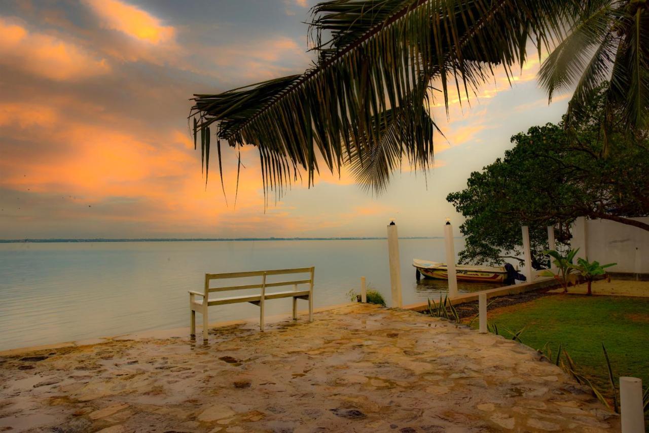 Hiru Lagoon Негомбо Экстерьер фото